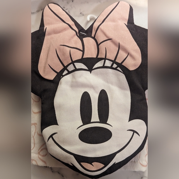Disney Other - NWT Minnie Mouse kitchen towel